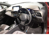 ■見通しのよいすっきりとした視界で、誰でも運転しやすいです。運転のしやすさは疲れにくさにも繋がりますよ♪