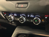フロント両席にはシートヒーターが付いています!寒い日に便利な装備ですね。