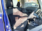 運転席シート廻りは使用感も少なく、良好な状態となっています。前オーナー様が丁寧に使っていたことがよくわかりますね。