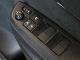 電動格納式ドアミラー・パワーウインドウを装備しています。