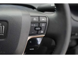 高速道路を頻繁に利用する方におすすめのレーダークルーズコントロール。前を走っている車との適切な距離を保って走行してくれます。長距離運転の疲労感も違いますよ。適度な休憩も忘れずに★