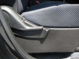 一人一人に合ったポジションにシートを細かく調整することが出来ます。長時間の運転でも疲れにくくなり、安心して運転することに寄与します。