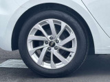 Audiは、スポーティなデザインからシンプルでエレガントなデザインまで、さまざまなデザインを提供しています。軽量でありながら高い強度を持っており車両のハンドリング性能やブレーキ性能が向上します。