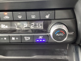 暑い夏の時期にとっても快適なシートベンチレーションを装備!シート内部に取り付けられたファンでシートの表面を換気して、涼しくしてくれます。