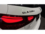 メルセデス・ベンツは全モデルに『水性塗料』を採用しています。従来の油性塗料に比べ、塗装時に出す有害物質を大幅に低減しており、地球環境の保護に貢献しています。