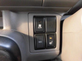 運転席側シートヒーター付いてます☆冬場は助かる装備です♪