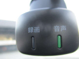☆ドラレコ☆いま、人気のカー用品といえば「ドライブレコーダー」です。愛車に取り付けることで映像と音声を記録してくれるドライブレコーダーは、事故の際に確かな証拠能力を発揮してくれます。
