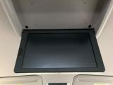 【フリップダウンモニター】大画面モニターで後席でもエンタメをお楽しみいただけます。小さなお子様にも大人気の装備です♪
