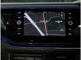 VW純正インフォティメントシステム「DiscoverMedia」大変使いやすいタッチパネル型ナビゲーションでETC2.0とエンブレム内蔵バックカメラが付いています。