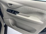 【パワーウインドウ】運転席のスイッチで、各席の窓ガラスの開閉ができます!あると便利ですよね!