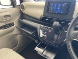 【オートエアコン】車内温度を感知して自動で温度調整をしてくれるのでいつでも快適な車内空間を創り上げます!