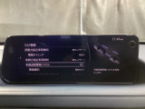 車線逸脱警報システムは、走行中にカメラで車線を検知して、自車が車線から逸脱する可能性があると判断した場合に、警報によりドライバーに通知します。