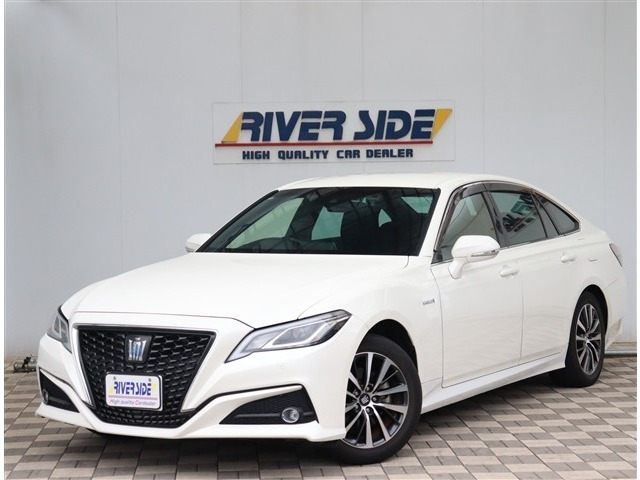 クラウン ハイブリッド 2.5 S Cパッケージ メモリーナビ フルセグ バックカメラ