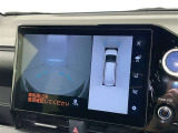 【フロントカメラ】運転席に座った状態で死角になりやすいクルマの前の様子まで確認でき安全ですね♪