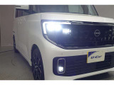 話題のLEDヘッドランプが採用されております! 省電力で長寿命、しかもとても明るく熱くなりにくい性質を持ったライトになります。虫も寄ってきにくい性質も持っております。