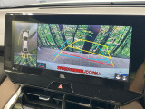 【パノラミックビューモニター】専用のカメラにより、上から見下ろしたような視点で360度クルマの周囲を確認することができます☆死角部分も確認しやすく、狭い場所での切り返しや駐車もスムーズに行えます。