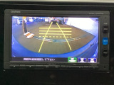 バックモニター付きで、車庫入れやバック時の後方確認をサポート。