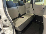 後部座席も大きく乗り降りしやすく、長時間の運転でも快適に過ごすことができます!