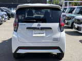 プライバシ-ガラスが装備されています。外を見るときは気にならずに、後方車両から車内が見えにくい設計です。