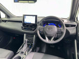 運転席まわりです。 各操作スイッチは使いやすい位置に配置されてます。