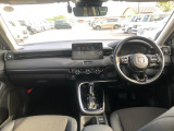 【インパネ全体】手が届きやすく、どなたでも運転しやすいです。シンプルで使いやすい設計になっています!