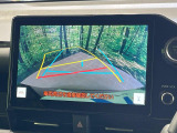 【バックカメラ】駐車時に後方がリアルタイム映像で確認できます。大型商業施設や立体駐車場での駐車時や、夜間のバック時に大活躍!運転スキルに関わらず、今や必須となった装備のひとつです!