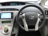 スタイリッシュなインパネ周りです!運転の際、常に目にする部分は、シックにまとめた飽きの来ないデザインが人気です!