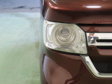 LEDヘッドライトは、点灯の瞬間から光量を発揮し、突然暗くなるトンネルなどでの安定感を高めます。