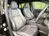 運転席シート廻りは使用感も少なく、良好な状態となっています。前オーナー様が丁寧に使っていたことがよくわかりますね。