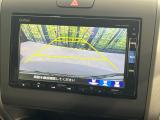 【バックカメラ】駐車時に後方がリアルタイム映像で確認できます。大型商業施設や立体駐車場での駐車時や、夜間のバック時に大活躍!運転スキルに関わらず、今や必須となった装備のひとつです!
