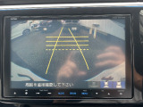 バックカメラも付いています! 運転が不慣れな方でも安心して駐車が可能です!