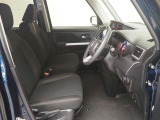 見通しのよいすっきりとした視界で、誰でも運転しやすいです。運転のしやすさは疲れにくさにも繋がります!
