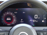 【メーターパネル】素早く車の情報が読み取れる、視認性に優れたシンプルなデザインのメーターパネルです。