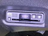 ビルトインタイプの【ETC】で見た目もスッキリ。高速道路の利用にとても便利です。