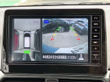 まるで真上から見ているような、視認性の良いアラウンドビューモニターです。駐車が苦手な方でもこれでらくらく駐車できますよ。