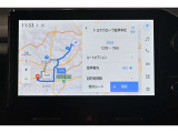 【ナビ機能付きディスプレイオーディオ】視認性が高いディスプレイ付きオーディオを装備、操作性も良好で直感的なソース選択が可能です。