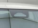 障害物を感知して、衝突の可能性がある場合、運転者へ警告音を発したり、衝突の可能性が高い場合、ブレーキの補助操作を行い、減速して衝突被害を軽減するシステムです。