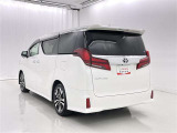 沢山乗れるのがこの車の魅力!2台で移動しないと・・・なんて時もこの車なら1台で!大活躍です♪