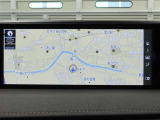 純正ナビを装備。タッチパネル式で使いやすく、お出かけもラクラクです。