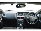 V40 T2 キネティック 