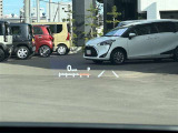 カラーヘッドアップディスプレイ付き。少ない視線移動で情報を確認できるので、運転の疲労軽減に繋がりますよ♪