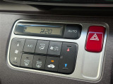 車内温度を感知して自動で温度調整をしてくれるのでいつでも快適な車内空間を創り上げます!
