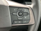 ステアリングスイッチ搭載!ハンドルひとつで手を離さなくても運転中視線をそらさなくても操作が出来て便利です