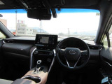 見通しのよいすっきりとした視界で、誰でも運転しやすいです。運転のしやすさは疲れにくさにも繋がりますよ♪