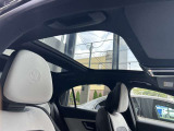 バックカメラにより駐車時の後方確認も楽にできます。