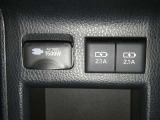 【電源コンセント】非常時やキャンプなどに役立つAC100V/1500Wコンセント付きです。