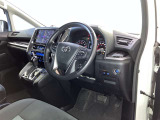 分かりやすく操作しやすい運転席まわりです☆