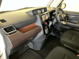 分かりやすく操作しやすい運転席まわりです☆
