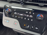 オートエアコンで温度を設定するだけで快適な車内環境を維持することができます!