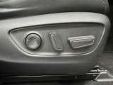 パワーシート搭載。微妙な調整が手軽にでき、最適なポジションで運転することが可能です。